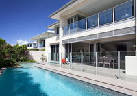 Stunning Beachside Home minutes from Coolum Beach - Internet Find