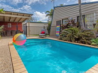 Surf Club House Pet Friendly Sunshine Coast Holiday House Marcoola - Seniors Australia