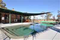 Talga Escape Rothbury with pool and views