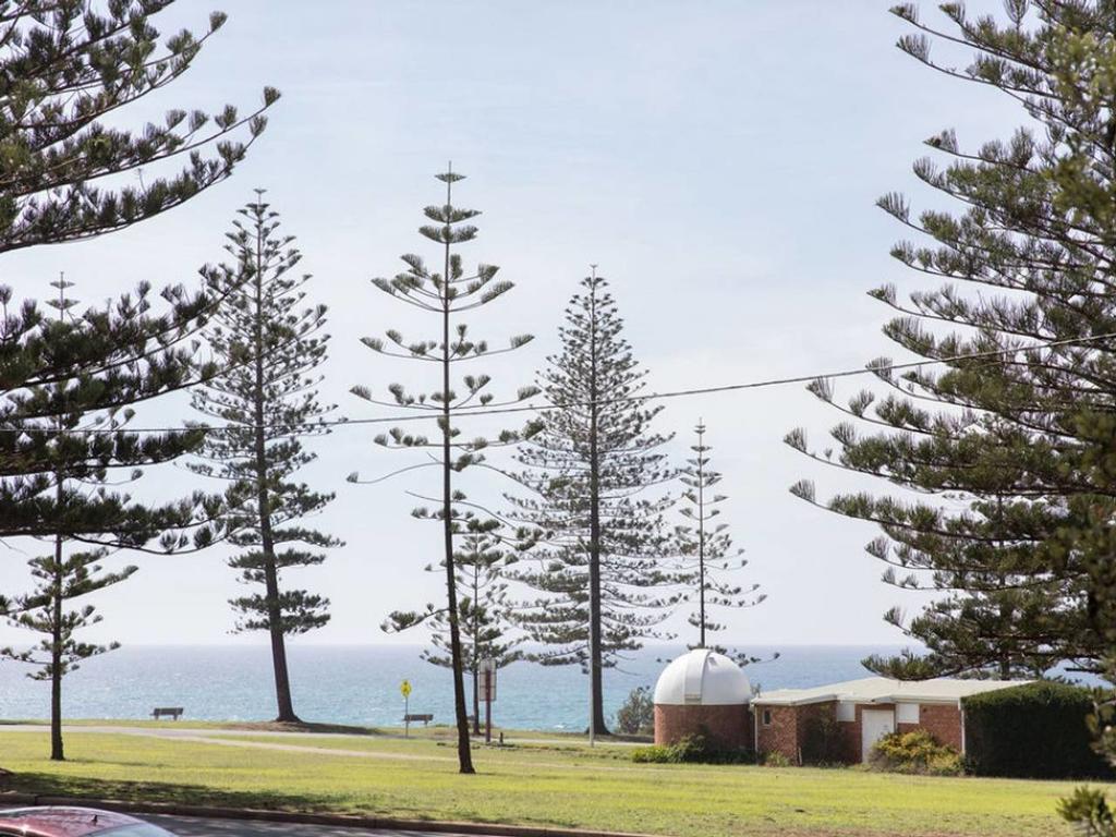 Taranaki Beach House - thumb 1