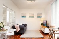 Tasteful Apartment With Balcony In Cammeray - Internet Find