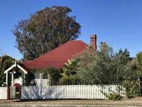 Tenterfield Historic c1895 Cottage