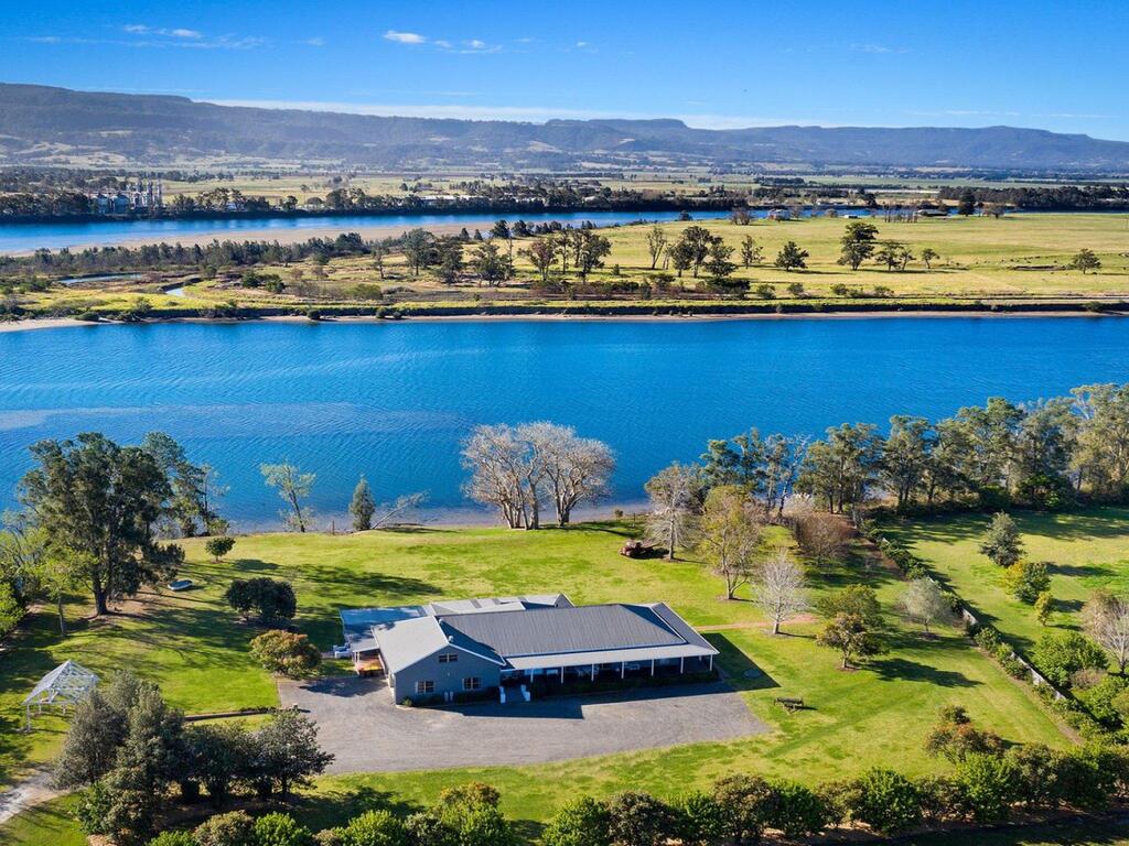 Old Erowal Bay NSW Click Find