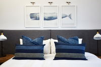 The Clovelly Hotel - Click Find