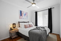 The Neo stylish central apartment with aircon courtyard and Netflix - Suburb Australia