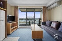 The Oaks Waterfront Resort Unit 511 - Australian Directory