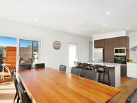 The Wharf House - Budgewoi