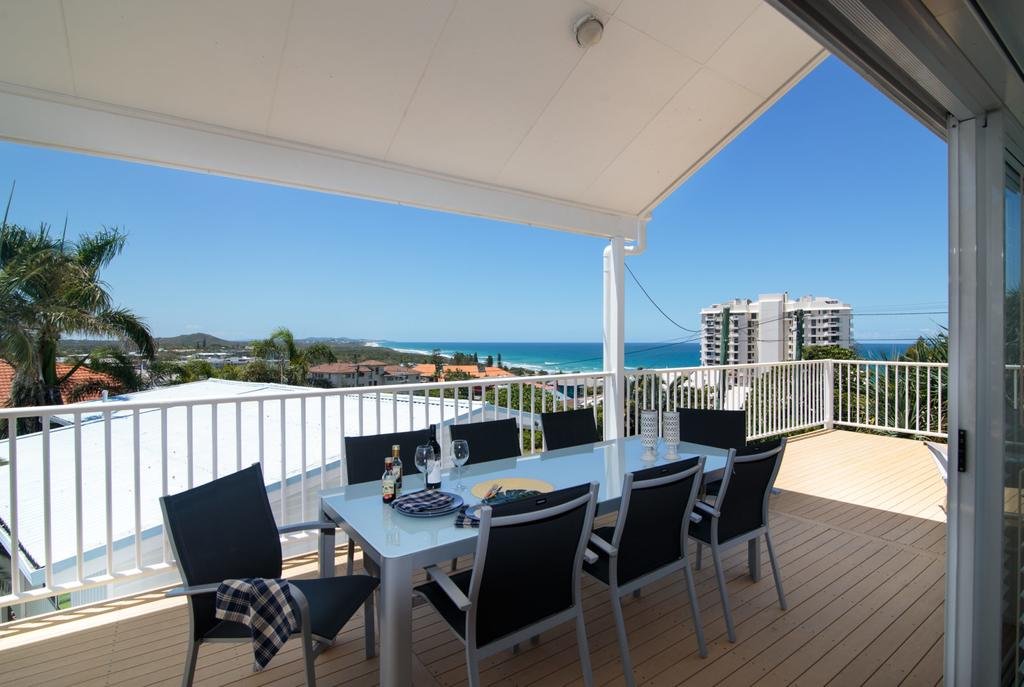The White House - Central Coolum With Spectacular Ocean Views And WiFi - thumb 3