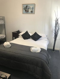Tin Can Bay Budget Accommodation - Click Find
