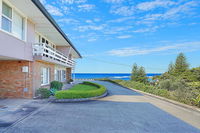 Toowoon Bay Beachside Unit Unit 4 - Realestate Australia