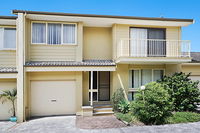 Toowoon Bay Townhouse Unit 6 - Australian Directory