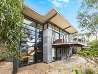 TREETOPS TERRACE 12 - A luxury Skenes Creek villa