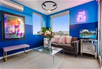 Trendy And Central One Bed Apartment With Views - Renee