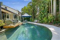 Tropical 5 bedroom family getaway in Noosa Heads - Australian Directory