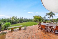 Unrivaled Ocean and City views from Resort Style 3bed with Garden - Renee