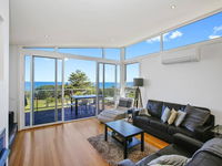 VILLA SARINA - beautiful villa in Skenes Creek - Seniors Australia