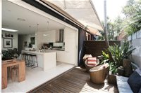 Walk to beach from this Stylish Bronte Oasis w AC wifi and free parking - Renee