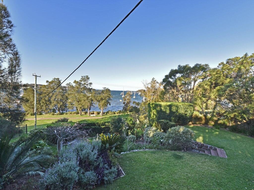 Wangi Waterfront Delight 4br Waterfront Reserve Home - thumb 3