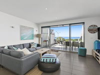 WATERFRONT SEVEN - In the heart of Lorne