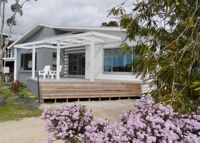 WHITE SHELLS HOLIDAY RENTAL - Qld Realsetate