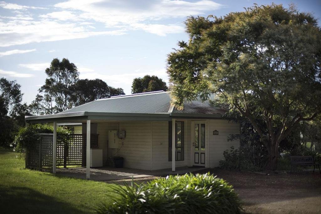 Woongara Cottage - Pet Friendly Country Retreat - thumb 1