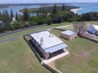 Yamba Pilot Cottage 2 - pets welcome - close to beach