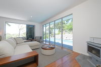 YARINGA - Retreat Style Accomodation with Swimming Pool - Seniors Australia