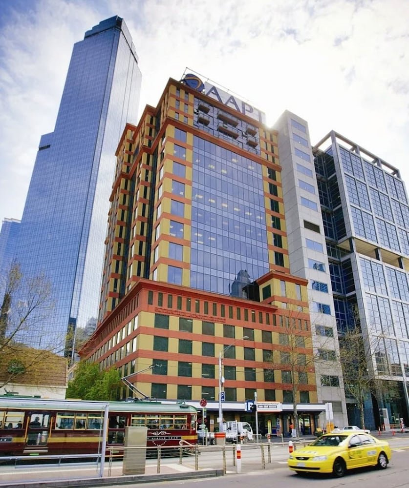 Riverside Apartments Melbourne - thumb 0