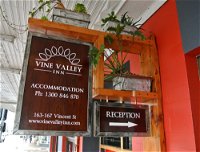 Vine Valley Inn - Click Find