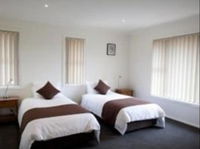 Executive Oasis Narrabri - Click Find