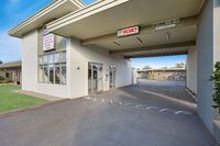 Adelaide Road Motor Lodge - Petrol Stations