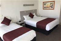 Cobb Inlander Motel - Suburb Australia