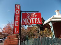 Cowra Crest Motel - Click Find