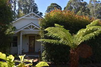 Gatehouse Cottage at Merrow Cottages - Mt Dandenong - Adwords Guide