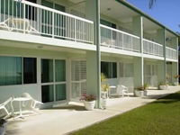 Reef Adventureland Motor Inn - Realestate Australia