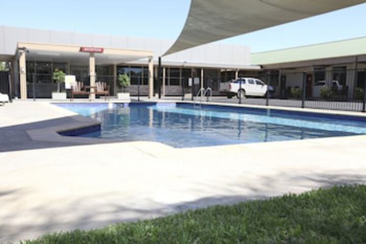 Hotels Accommodation Dubbo NSW Petrol Stations