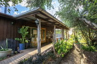 Wisteria Cottage and Cabins