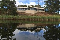 Curdievale Riverfront Lodge - Click Find