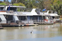 Murray Bridge Caravan Park - Petrol Stations