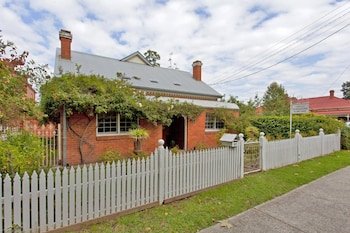 Rose Cottage - Historic Luxury