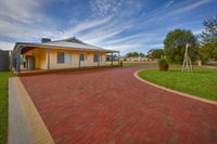 Lake Tyrrell Accommodation - Click Find