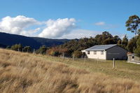 Engadine Cottage - Internet Find