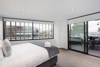 Melbourne Holiday Apartments Williamstown - Click Find