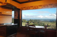 A Cottage with a View at Tudor Ridge