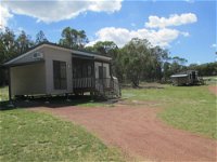 Just Red Wines Vineyard Cabins - Click Find