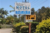 Black Swan Waterfront Motel Not Suitable for Children - Internet Find