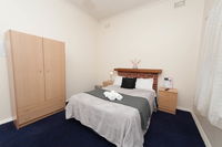 Riverina Hotel - Click Find