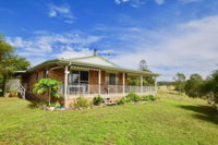 Country Breeze Farm Stay - Click Find