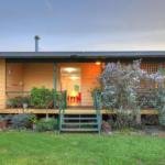 Village Stays Coldstream Gallery Bungalow - Click Find