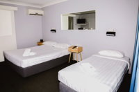 The Australian Hotel Motel Yass - Internet Find
